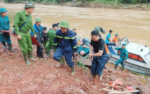 Sạt lở ở Bắc Hà 5 người chết, 13 người mất tích